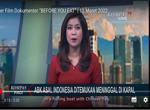 1_印尼新聞報導，印尼船員被發現死在一艘中國籍漁船（照片係摘錄自綠色和平「開動之前Before you eat」之募款影片）